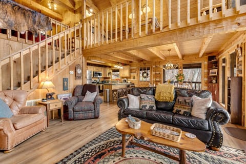 Secluded Retreat W Mtn Views Sleeps 6 Hot Tub House in Sevier County