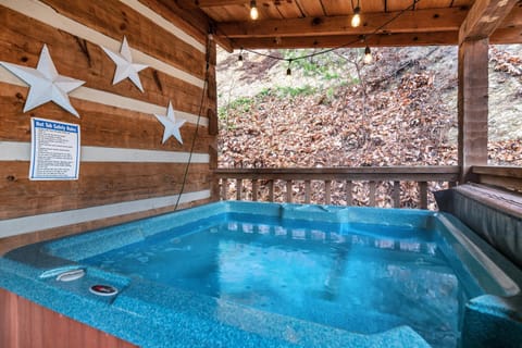 Secluded Retreat W Mtn Views Sleeps 6 Hot Tub House in Sevier County