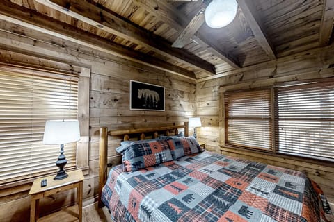 Cobbly Nob Resort Cabin Sleeps 10 Hot Tub Games Cabin in Pittman Center