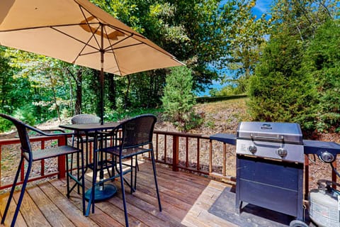 Serene Home Near Douglas Lake Yard Games Grill House in Sevierville