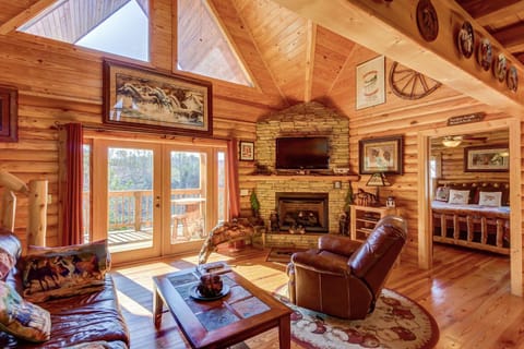 Retreat W Game Room Sleeps 8 Hot Tub Shared Pool House in Sevier County