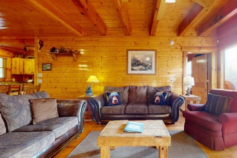 Cozy Cabin Sleep 13 Hot Tub Game Room Superb View Cabin in Sevier County