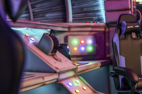 Movie Fanatic Home Sleep 28 Hot Tub Theater Games House in Pigeon Forge