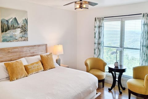 Panoramic Lake Norris Views Sleeps 12 Deck Games House in Norris Lake