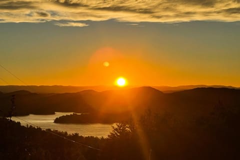 Panoramic Lake Norris Views Sleeps 12 Deck Games House in Norris Lake