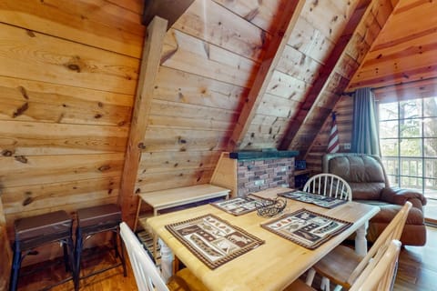 Cozy A Frame Cabin Sleep 8 Near Marina Deck Grill Cabin in Norris Lake