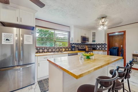 Norris Lake Cabin Getaway Sleeps 6 View Fire pit Cabin in Norris Lake