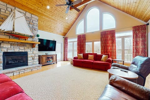 Lakefront Retreat N Norris Lake Dock W Slide Games House in Norris Lake