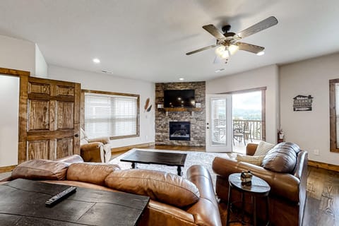 Norris Lake Getaway Sleep 10 Views Deck Boat Slip House in Norris Lake