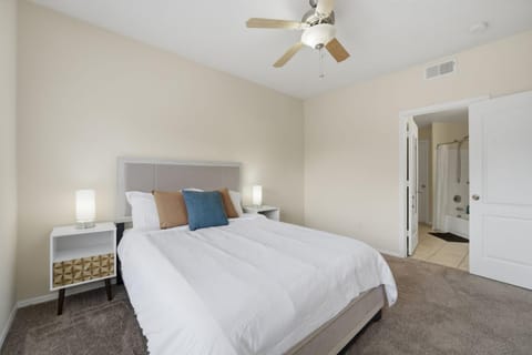 Upscale 1BR Apartment Home Apartment in Longwood