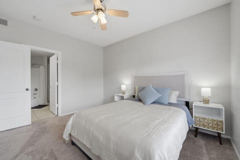 2BR with Resort-Style Amenities Apartment in Longwood