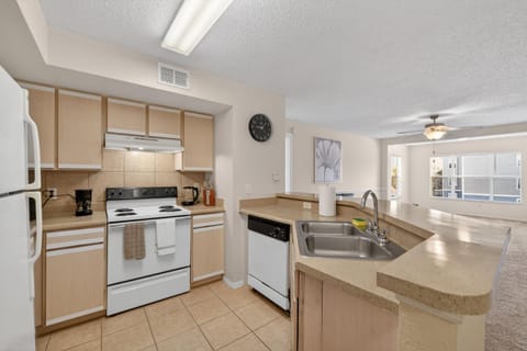 Modern 2BR Stay in Prime Location Apartment in Longwood