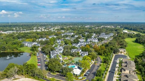 Modern 2BR Stay in Prime Location Apartment in Longwood