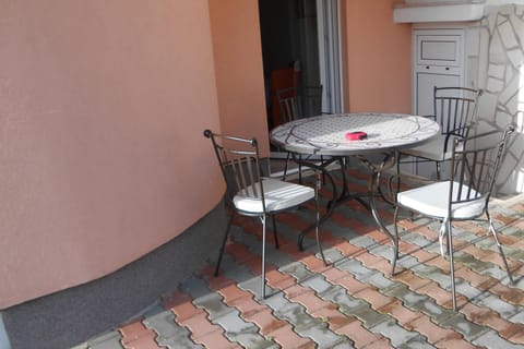 Balcony/Terrace, children, Family
