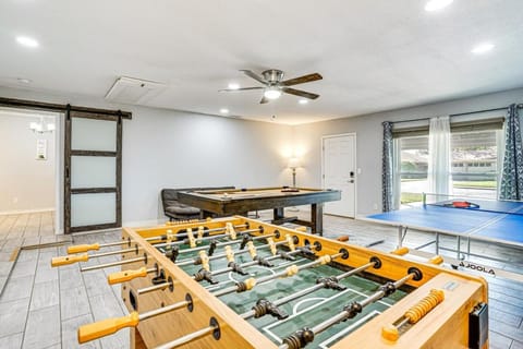 Property building, Billiard, Game Room