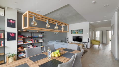 Living room, Seating area, Evening entertainment