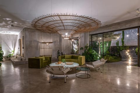 Fugees - Luxe 4BR Concrete Villa, 7 Min to Pererenan Beach! Villa in North Kuta