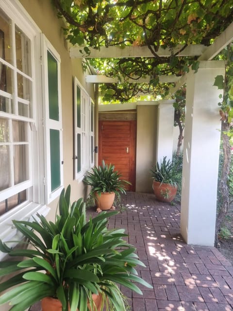 Squeaky Gate Apartment in Franschhoek