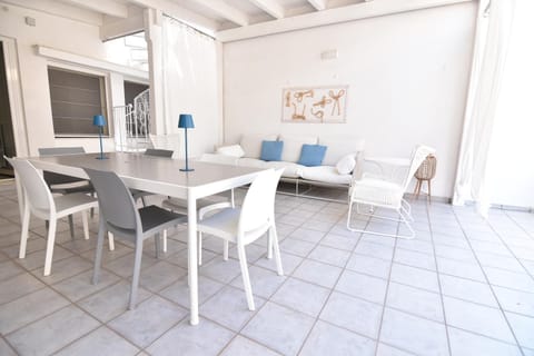 Balcony/Terrace, Balcony/Terrace