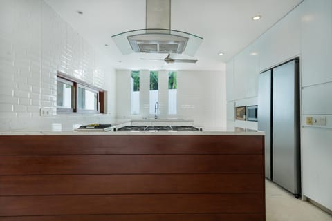 Kitchen or kitchenette, Communal kitchen, stove