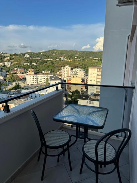 Day, Natural landscape, View (from property/room), Balcony/Terrace, Seating area, City view, Mountain view