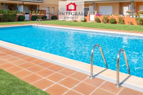 Spring, Summer, Photo of the whole room, Swimming pool