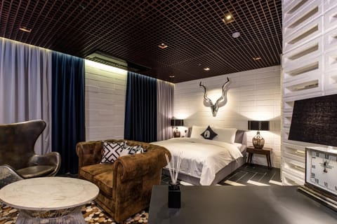 Bed, Living room, Bedroom