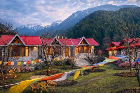Property building, Day, Mountain view