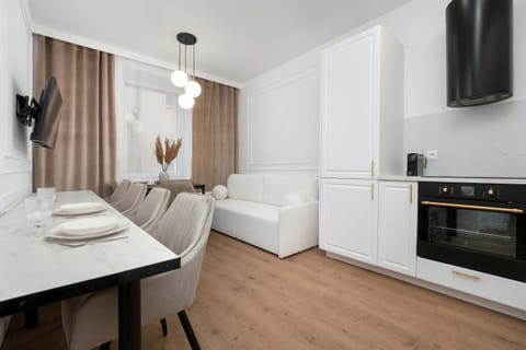 Living room, Photo of the whole room, Seating area, pet friendly