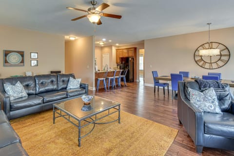 Waterfront Lake Hartwell Retreat with Indoor Hot Tub House in Lake Hartwell