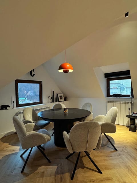 Living room, Dining area