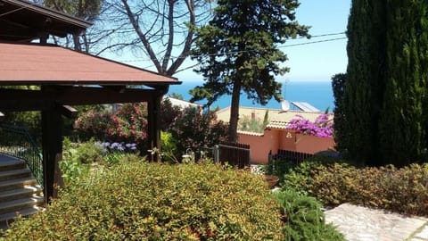 Garden view, Sea view