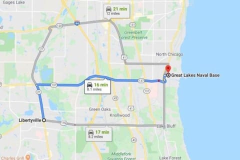 5BR Fully Fenced with 2 Living Rooms Family Ready Near Naval Base House in Illinois