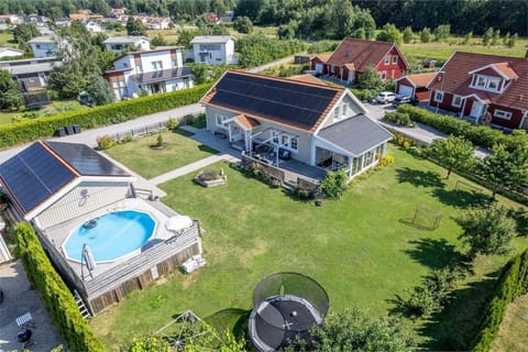 Property building, Neighbourhood