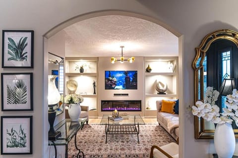 Beautiful Executive Home close to the Ocean House in Sidney