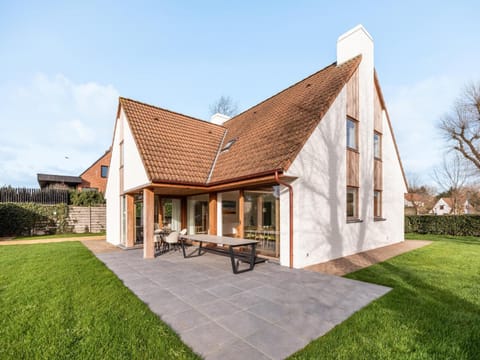 Property building, Summer