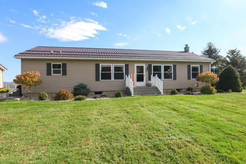 Explore and Relax Gem Near Watkins State Park Gorge House in Seneca Lake