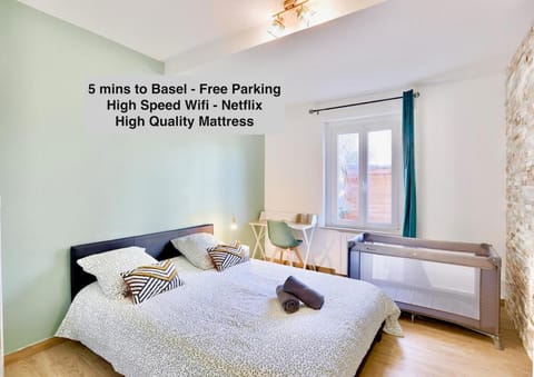 5 mins to Basel - Free Parking - Fully Renovated Apartment in Weil am Rhein