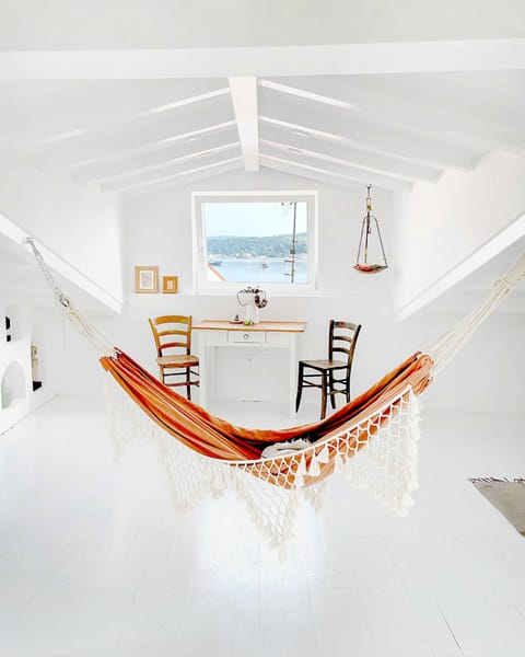 View (from property/room), Living room, Seating area