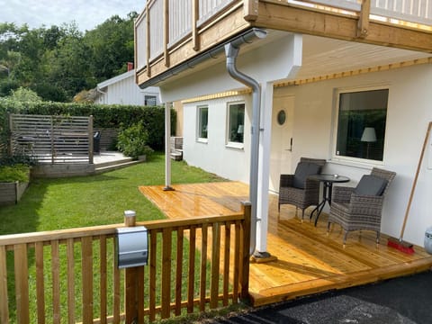 Patio, Garden view