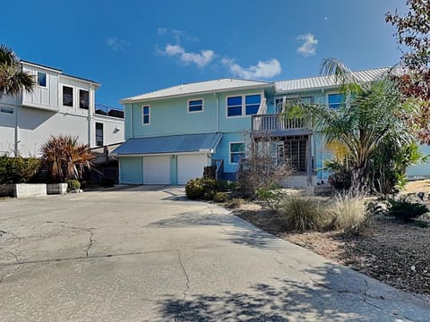 Morning Glory by Distinctive Beach Rentals House in Crescent Beach