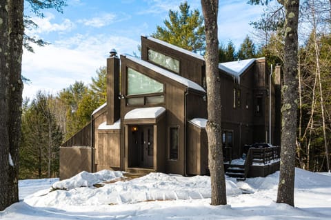 Resort-Style Community! Quechee Chalet with Deck House in Quechee