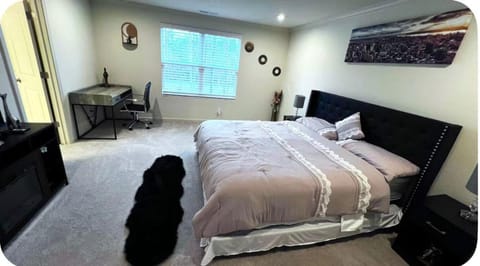 1Private Bedroom in House Plainfield Near Airport Vacation rental in Plainfield