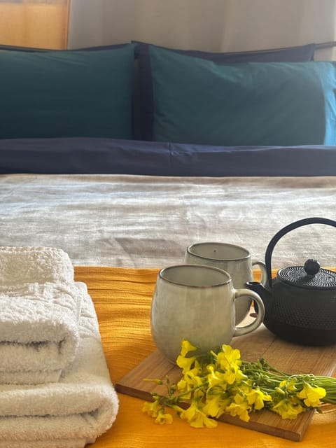 Bedroom, room service, room service