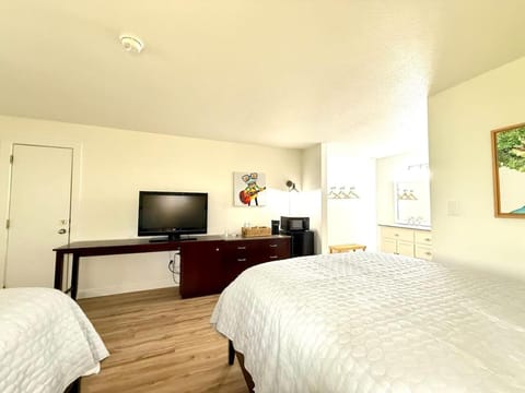 Eureka Vibes Walk to Downtown Trolley Apartment in Eureka Springs