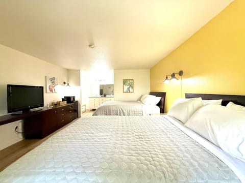 Eureka Vibes Walk to Downtown Trolley Apartment in Eureka Springs