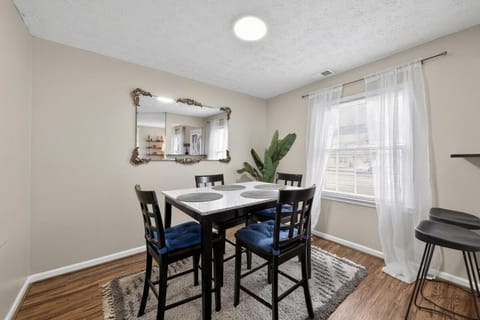 Charming Auburn Retreat 10 Min to AU & Downtown House in Auburn