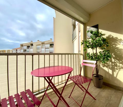Patio, Day, View (from property/room), Balcony/Terrace, Dining area