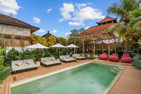 Patio, Garden, Garden view, Pool view, Swimming pool, Swimming pool, sunbed