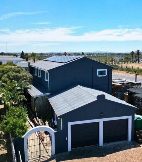 44SeagullMelkbosstrand House in Cape Town